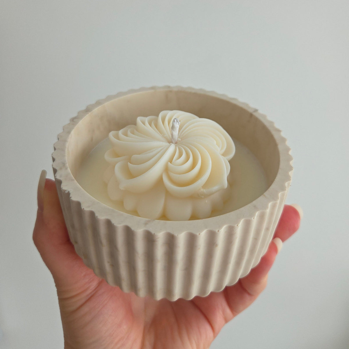 Vanilla Bloom Candle in Jesmonite Bowl