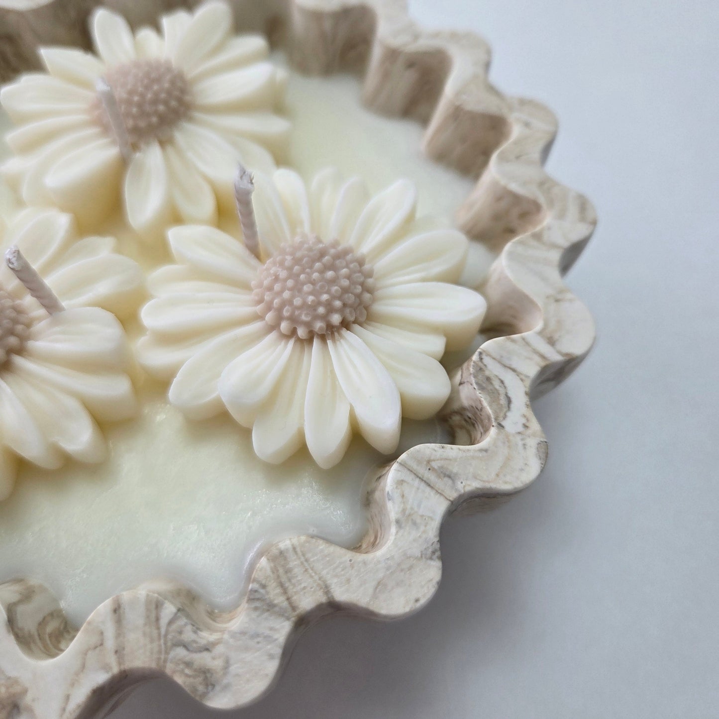 Daisy trio candle bowl