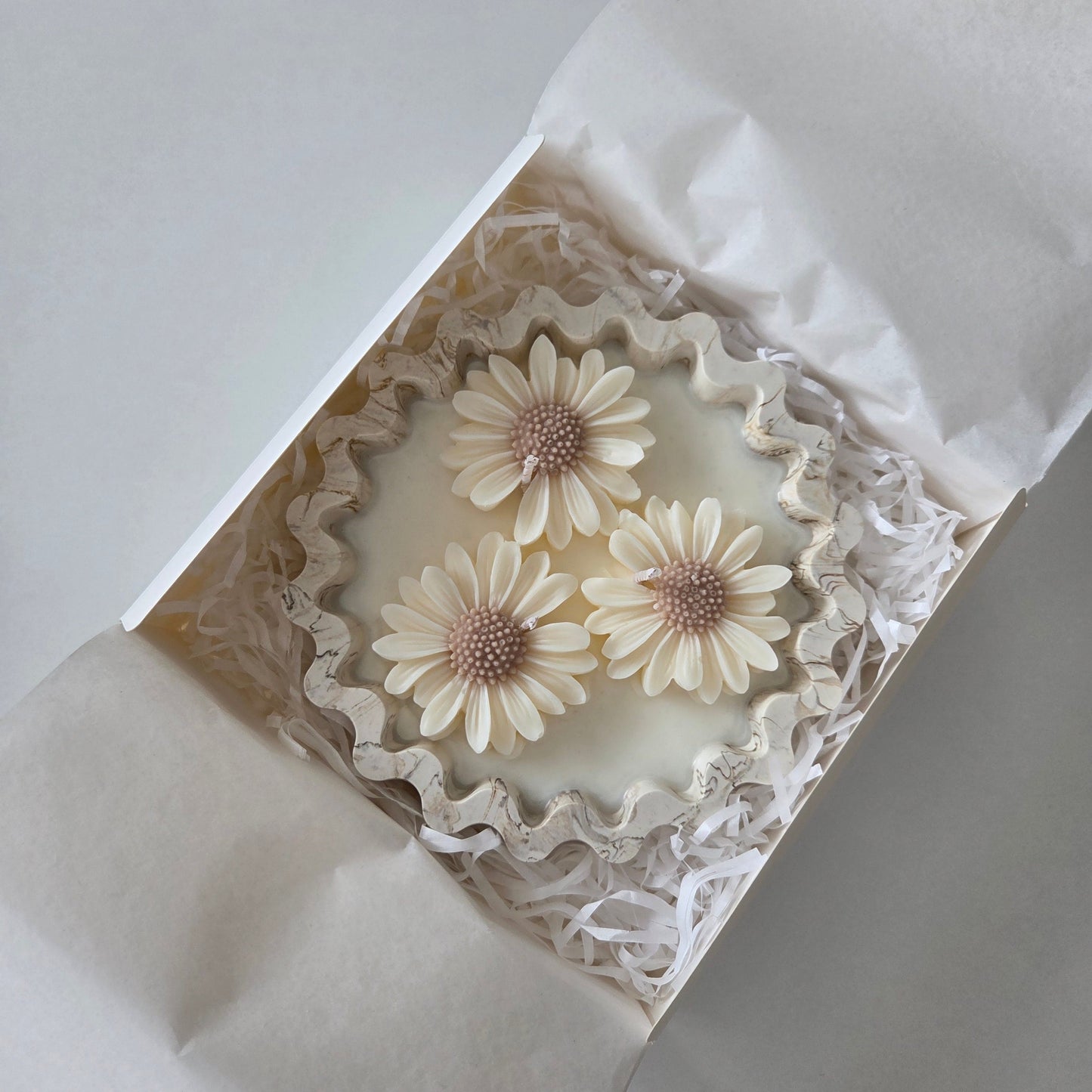 Daisy trio candle bowl