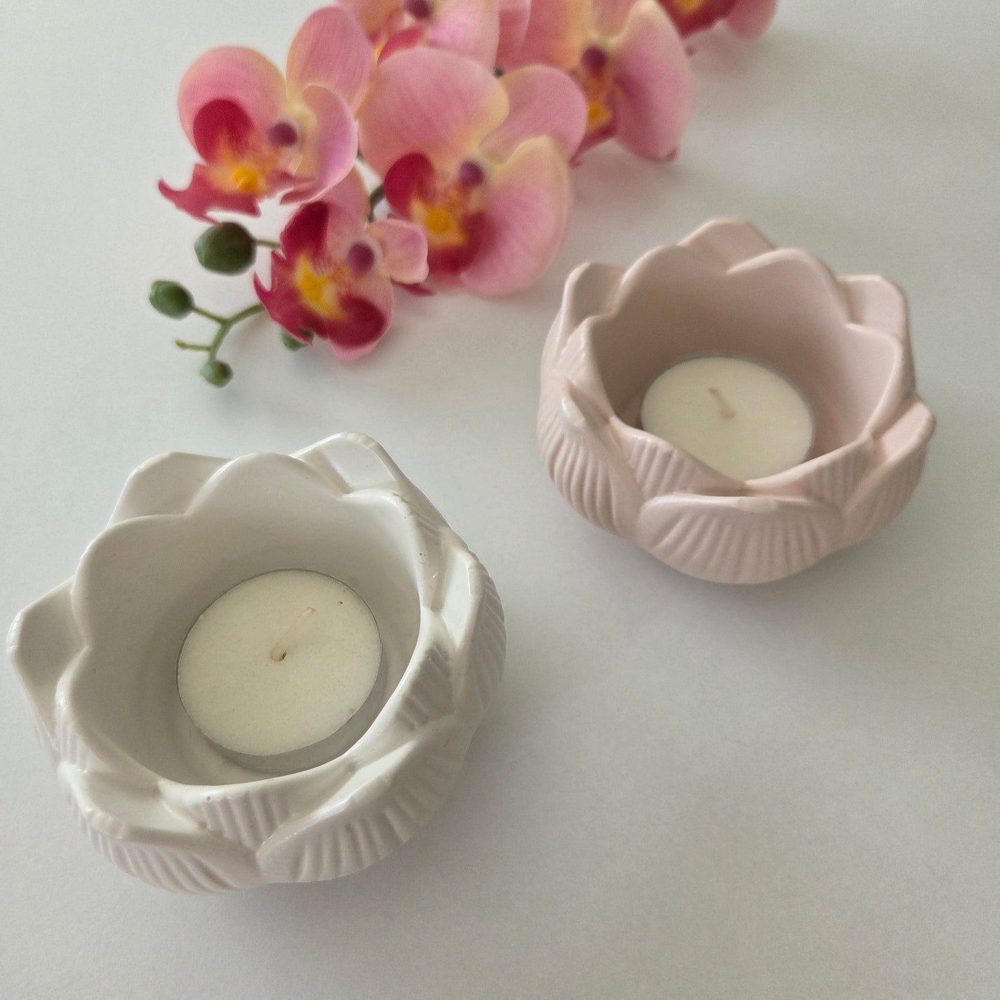 Lotus-shaped tealight holder