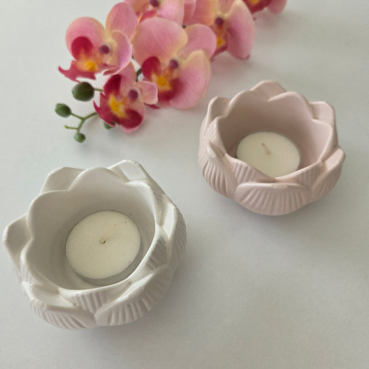 Lotus-shaped tealight holder