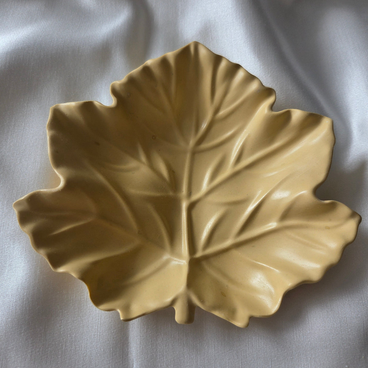 Maple leaf trinket tray