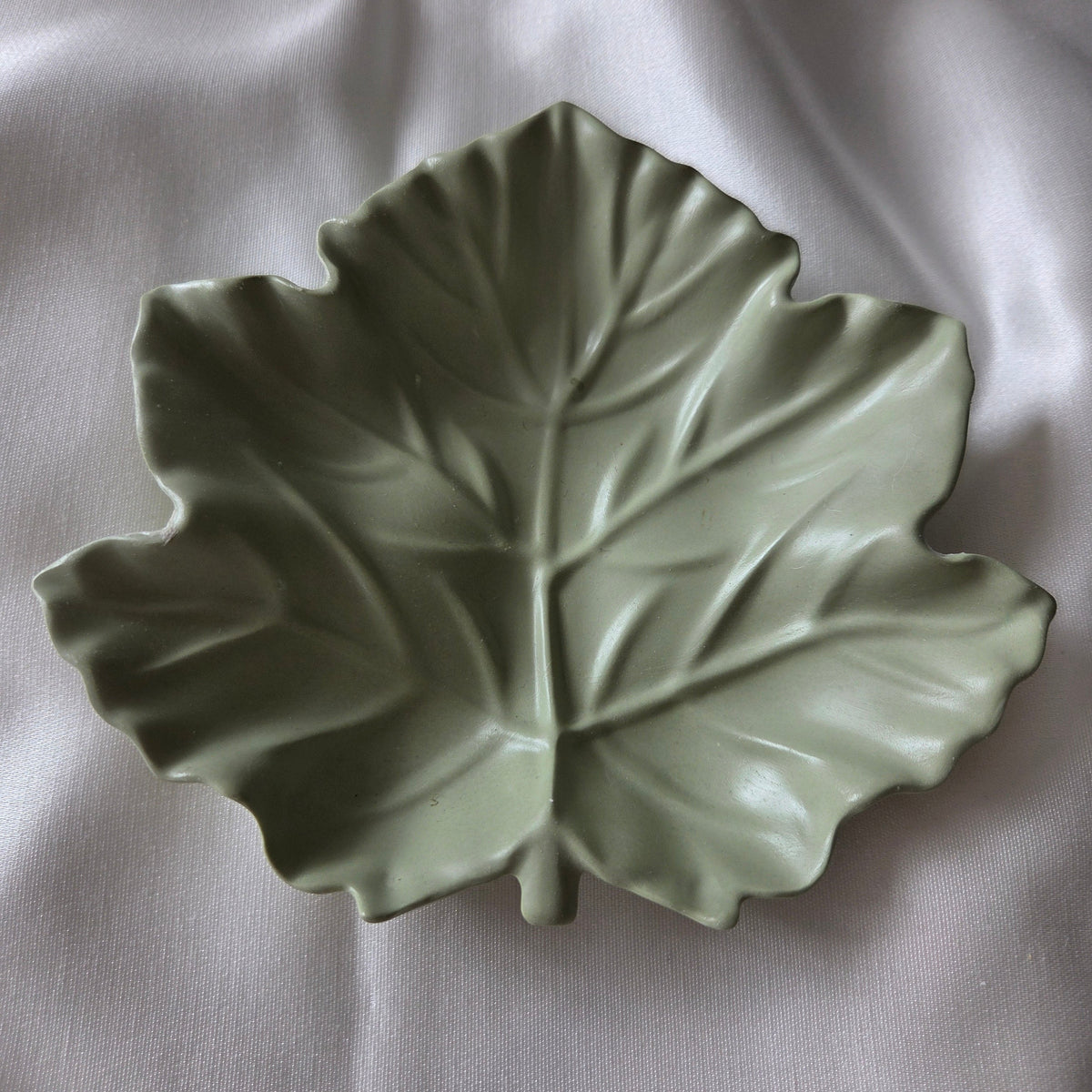 Maple leaf trinket tray