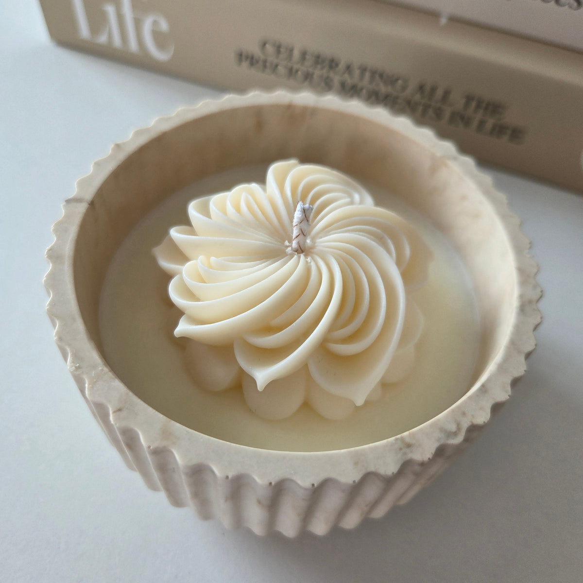 Vanilla Bloom Candle in Jesmonite Bowl
